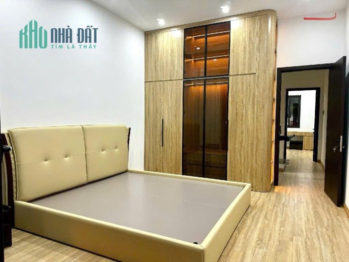 Siêu Phẩm Ngô Gia Tự – Nhà 43M², Giá 4.X Tỷ, Ô Tô Đỗ Trước Cửa Ngày Đêm