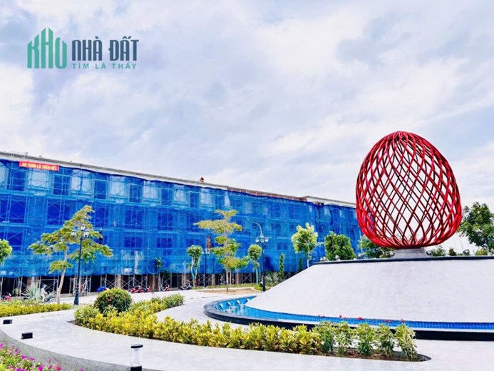Nhà phố 4 tầng mặt đường Bùi Thị Xuân 21m -  Phan Rang.
