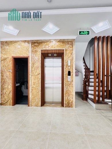 BÁN GẤP NHÀ MẶT PHỐ PHẠM VĂN ĐỒNG, VỈA HÈ RỘNG THÊNH THANG, KINH DOANH SẦM UẤT, 50M2 CHỈ 20 TỶ