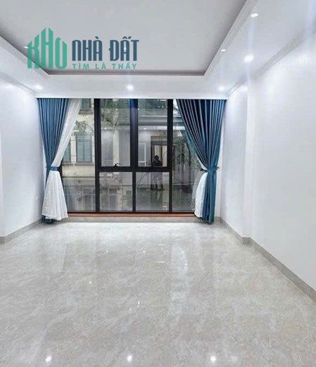 BÁN GẤP NHÀ MẶT PHỐ PHẠM VĂN ĐỒNG, VỈA HÈ RỘNG THÊNH THANG, KINH DOANH SẦM UẤT, 50M2 CHỈ 20 TỶ