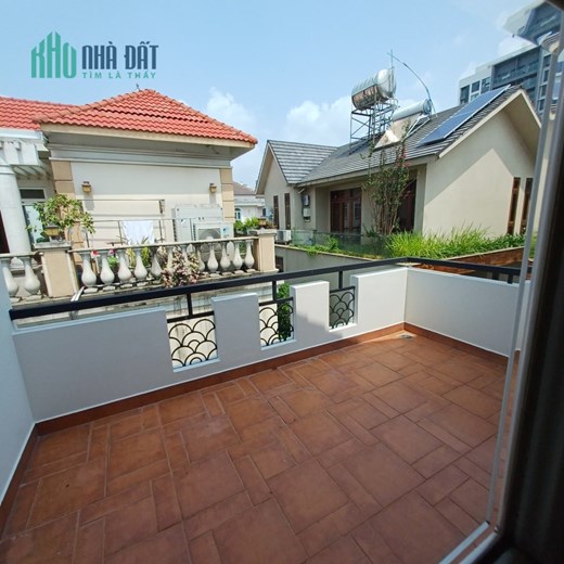 Gia đình cần cho thuê biệt thự đơn lập 5 PN, khu Cảnh Đồi, Phú Mỹ Hưng, Quận 7