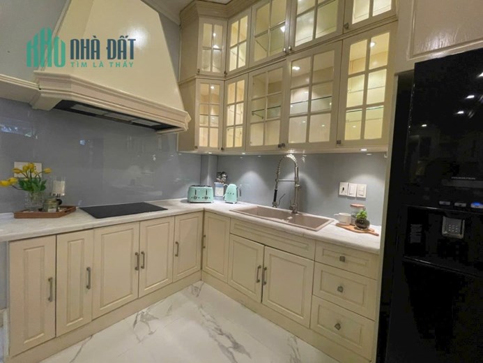 Cho thuê biệt thự Phú Mỹ Hưng mới đẹp 4 PN, giá 62tr/tháng, LH 0912302040
