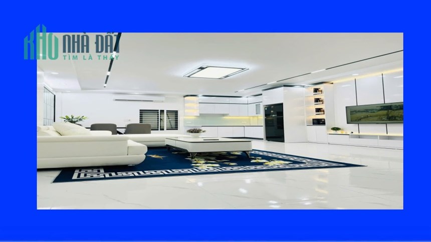 Nhà Đẹp Gần Hồng Tiến - Diện Tích 36m² - Giá 5.x Tỷ- Ô Tô đỗ Cửa