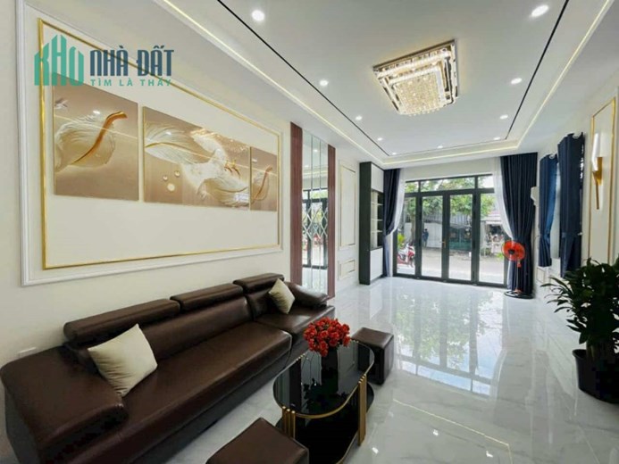Chính Chủ Cần Bán Nhà Mặt Tiền Huỳnh Mẫn Đạt đoạn gần ngã tư Lạc Long Quân , Giá Cực Tốt