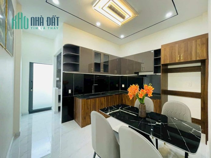 Chính Chủ Cần Bán Nhà Mặt Tiền Huỳnh Mẫn Đạt đoạn gần ngã tư Lạc Long Quân , Giá Cực Tốt