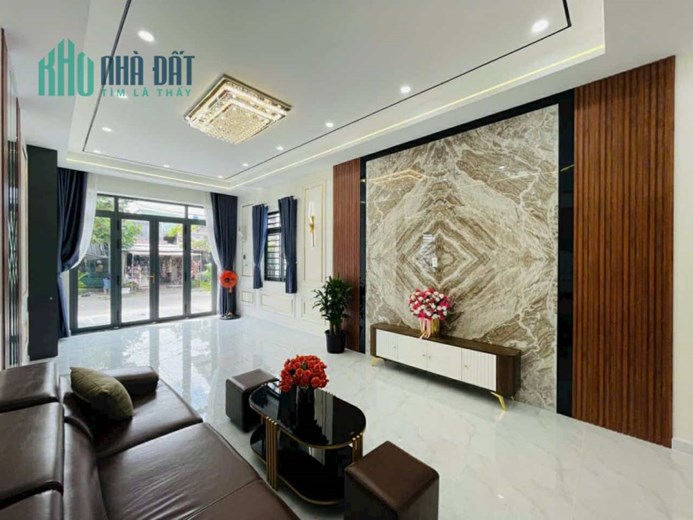 Chính Chủ Cần Bán Nhà Mặt Tiền Huỳnh Mẫn Đạt đoạn gần ngã tư Lạc Long Quân , Giá Cực Tốt
