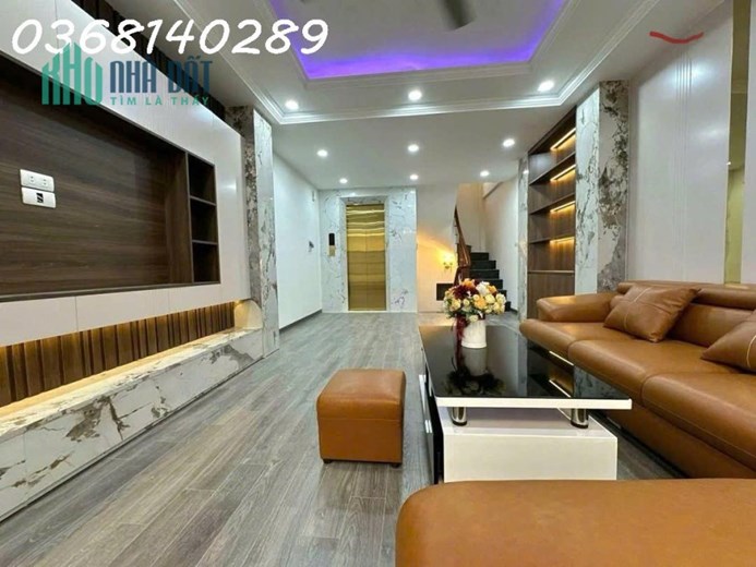 🏡 Bán căn nhà Đẹp Ngọc Thụy - Gara xe con, Sân cộng đồng rộng Đỗ Xe Ngày Đêm!