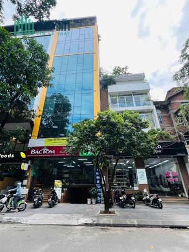 Bán gấp trước TẾT tòa văn phòng Khuất Duy Tiến, mặt phố, thông sàn, vỉa hè mênh mông, kinh doanh