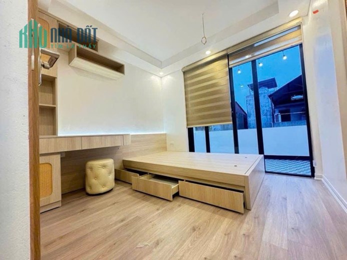 Chủ Nhà Quá Cần Tiền, Bán Gấp Nhà 264 Ngọc Thụy 34m 5 Tầng Chỉ 4.x Đồng