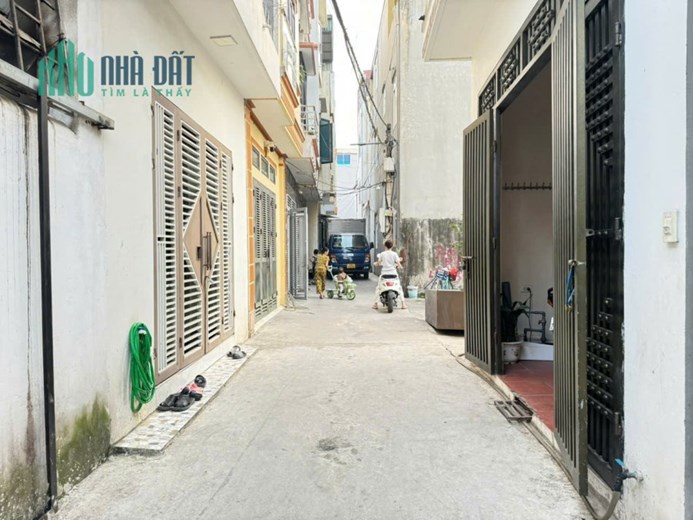 Bán đất tổ 4, Quang Minh, Mê Linh, HN. Đường thông, full thổ cư, oto đỗ. DT 59m, giá 2,65 tỷ.