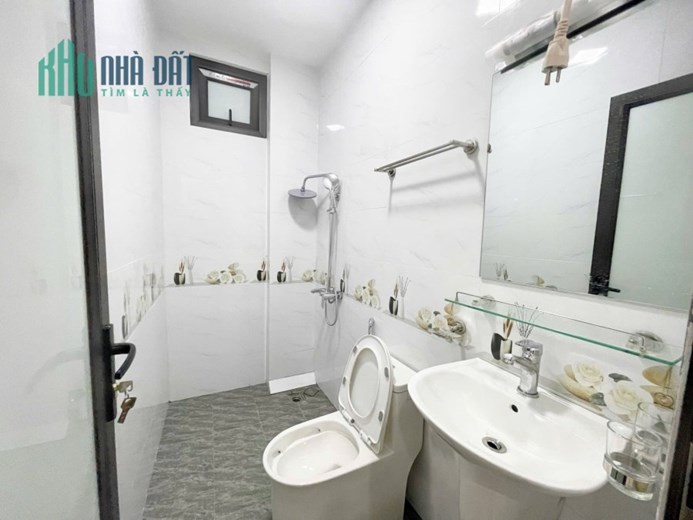 Bán nhà 36m2 x 6 tầng, thang máy Phố Đội Cấn Quận Ba Đình