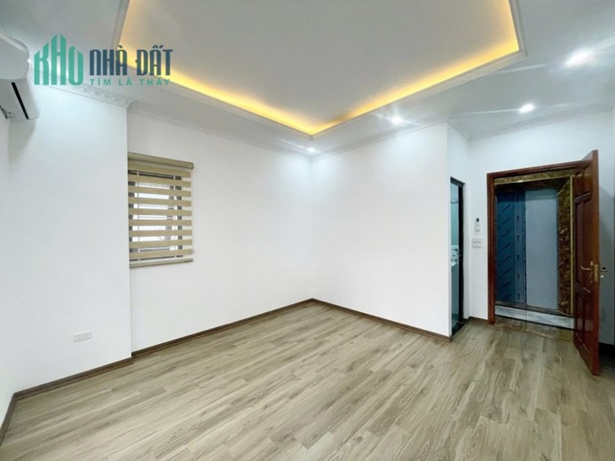 Bán nhà 36m2 x 6 tầng, thang máy Phố Đội Cấn Quận Ba Đình