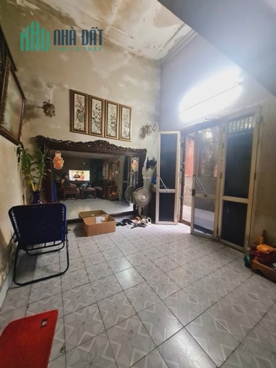 1 NHÀ RA PHỐ, MẶT TIỀN RỘNG – 4 tầng Thợ Nhuộm 36m chỉ 9.5 tỷ - THANG MÁY ĐẸP, KINH DOANH TỐT