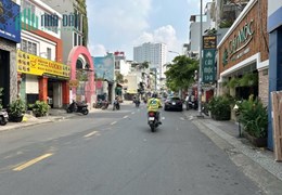 👉 Nhà Trần Đình Xu, quận 1 - 62 m2 nở hậu - nhà cũ tiện xây mới 1 T 2L