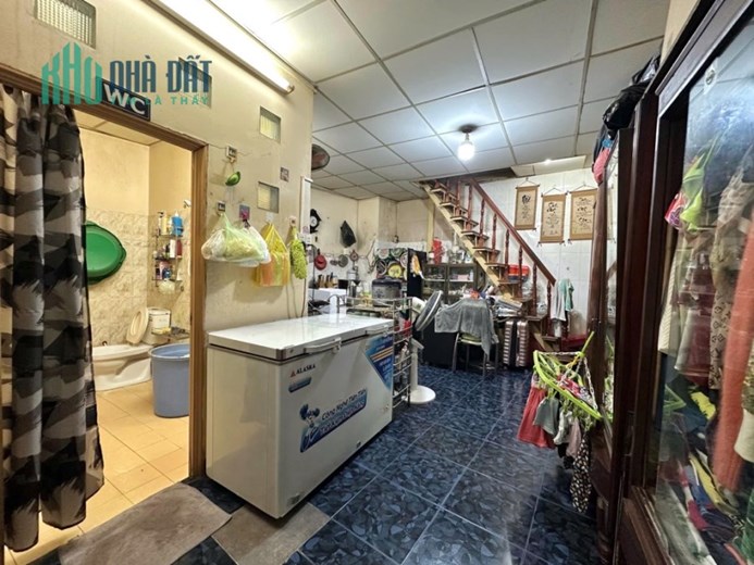 👉 Nhà Trần Đình Xu, quận 1 - 62 m2 nở hậu - nhà cũ tiện xây mới 1 T 2L
