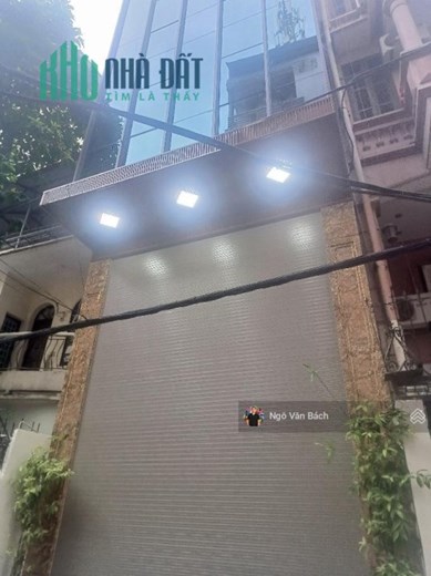Bán tòa văn phòng - phố Trần Quốc Hoàn. 65m2, MT 6.1m, 26 tỷ dòng tiền 800tr/năm