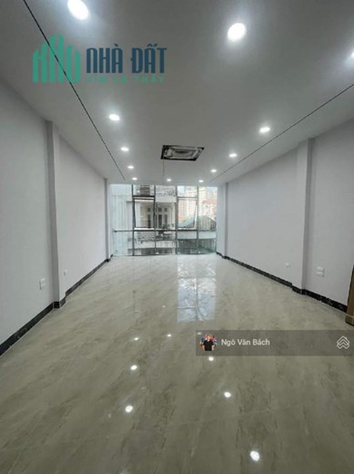 Bán tòa văn phòng - phố Trần Quốc Hoàn. 65m2, MT 6.1m, 26 tỷ dòng tiền 800tr/năm
