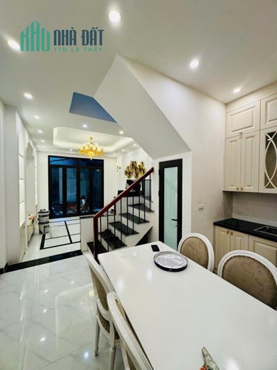 Bán nhà ngõ 109 Quan Nhân, 40m2, xây 4 tầng. Giá nhỉnh 6 tỷ