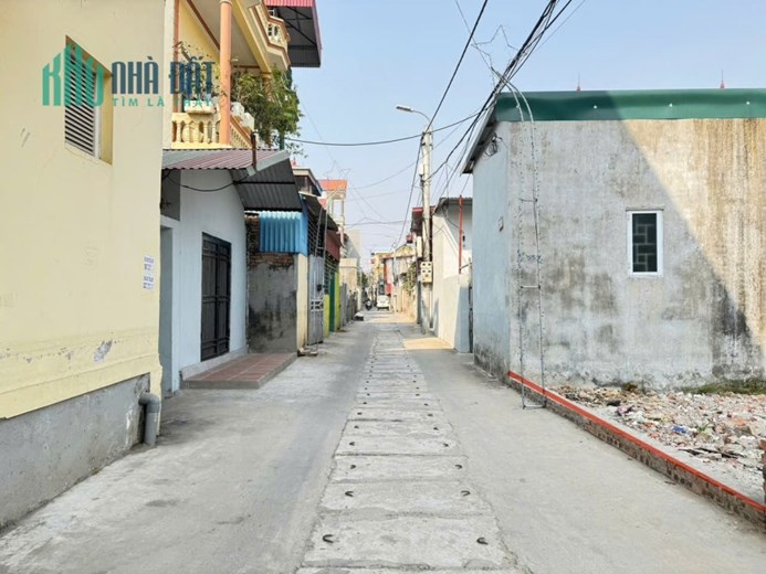 CẦN BÁN GẤP LÔ ĐẤT MẶT TIỀN KINH DOANH, VỊ TRÍ VÀNG TẠI QUANG MINH, MÊ LINH