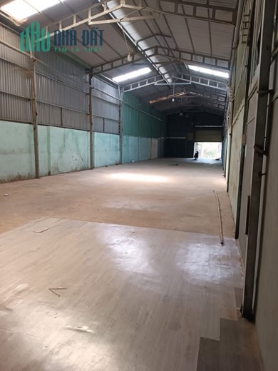 Cho thuê kho xưởng 450m2 gần Cao Đẳng Điện lực Quận 12