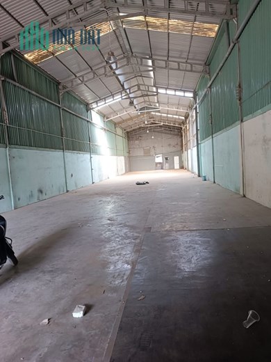 Cho thuê kho xưởng 450m2 gần Cao Đẳng Điện lực Quận 12