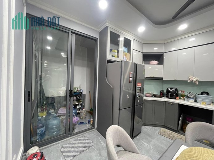 Bán nhà 6 tầng x 60m2, Ô tô đỗ cửa, đường Xuân Đỉnh, Hà Nội .