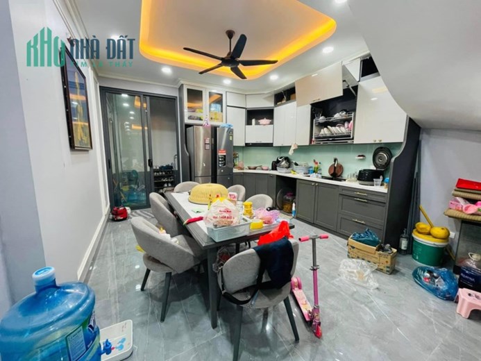 Bán nhà 6 tầng x 60m2, Ô tô đỗ cửa, đường Xuân Đỉnh, Hà Nội .