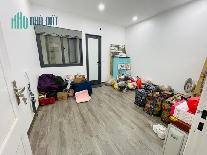 Bán nhà 6 tầng x 60m2, Ô tô đỗ cửa, đường Xuân Đỉnh, Hà Nội .