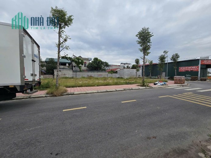 BÁN GẤP ĐẤT ĐẤU GIÁ 2 MẶT THOÁNG TRƯỚC SAU TỔ 4, TT. QUANG MINH, MÊ LINH , VỊ TRÍ ĐẸP.