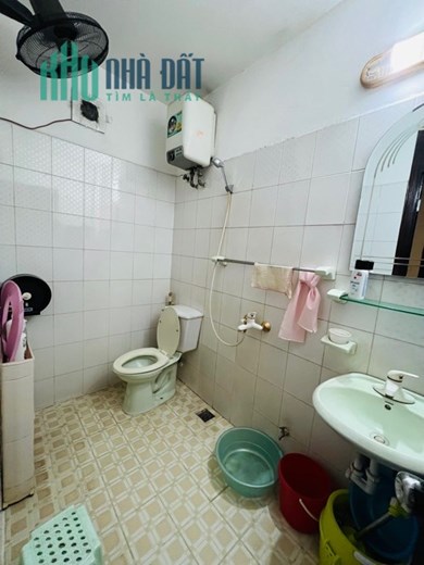 Lý Thường Kiệt 5 tầng THOÁNG ĐẸP, NGÕ NÔNG – 40m chỉ 12.5 tỷ - SỔ VUÔNG