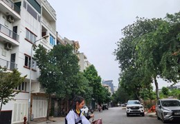 Rẻ bằng giá đất. Liền kề 4 tầng KĐT Kiến Hưng. Đường 3 ô tô tránh đỗ. Kinh doanh đỉnh