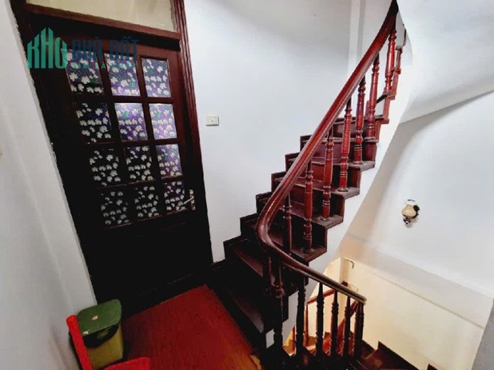 Hời! 
Bán nhà QUAN NHÂN - CỰ LỘC, 38m2, chỉ 5,8 tỷ, Ngõ nông, Thông các ngả, Nhà đẹp, Sát Royal