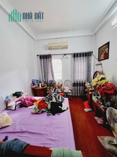 Hời! 
Bán nhà QUAN NHÂN - CỰ LỘC, 38m2, chỉ 5,8 tỷ, Ngõ nông, Thông các ngả, Nhà đẹp, Sát Royal