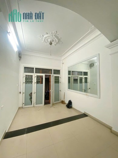 Quá đỉnh! 
Bán nhà LÁNG HẠ - THÀNH CÔNG, 33m2, 6 tỷ, Nhà đẹp, Ngõ thông, Dân xây chắc chắn