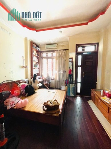 NHÀ ĐẸP, GẦN PHỐ 2 THOÁNG – 4 tầng Lê Duẩn Nguyễn Du 57m _ 9.8 tỷ – NGÕ RỘNG, SĐCC VUÔNG VẮN