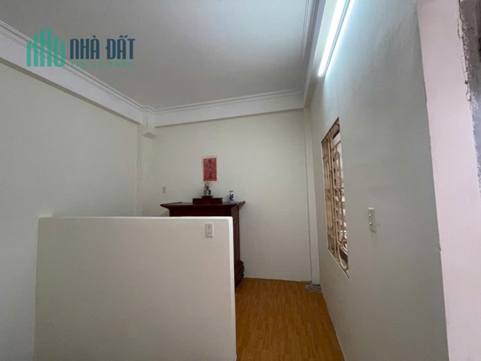 Đỉnh nóc! 
Bán nhà THÁI THỊNH - YÊN LÃNG, 30m2, 6 tỷ, Nhà đẹp, Ngõ ô tô, Kinh doanh đỉnh