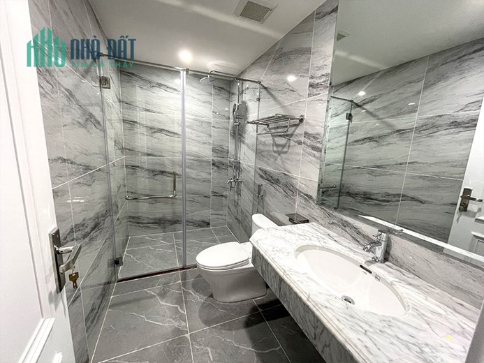 Cho Thuê Tòa Văn Phòng 9 Tầng Xây Mới MP Đoàn Thị Điểm, Quốc Tử Giám, DT 178m2, Giá 260Tr/th