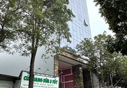 Cho Thuê Tòa Văn Phòng 10 Tầng Mặt Phố Vũ Tông Phan.Vị Trí Đắc Địa.DT 241m2.MT 10.5m. Giá 300tr/th