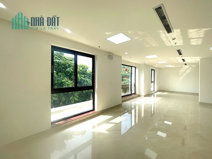 Bán Tòa Văn Phòng 10 Tầng Mặt Hồ Ba Mẫu,Đang cho thuê 500tr/th. DT 390m2. MT 14m. Giá 250 TỶ