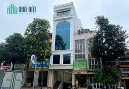 Cho Thuê Tòa Văn Phòng 8 Tầng Xây Mới Mặt Phố Quang Trung .DT 155m2. Giá 120tr/tháng
