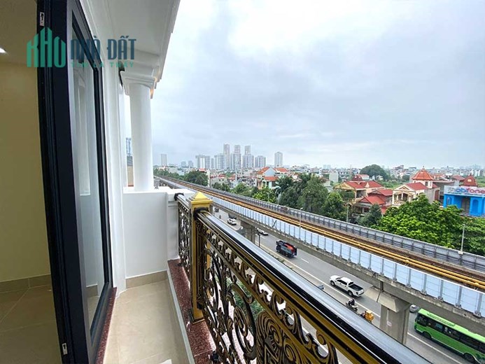 Cho Thuê Tòa Văn Phòng 8 Tầng Xây Mới Mặt Phố Quang Trung .DT 155m2. Giá 120tr/tháng