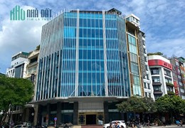 Cho Thuê Tòa Văn Phòng VIP 11 Tầng MP Trần Thái Tông.DT 315m2. Lô Góc. Giá 700tr/th