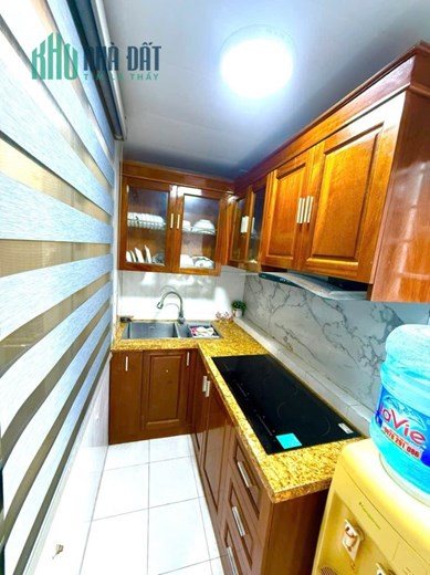 Bán căn hộ chung cư phố Thành Thái kđt Dịch Vọng 2 ngủ, 1 khách, 1wc