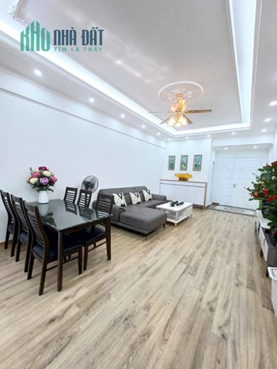 (Giá cực hợp lý)! Bán căn hộ phố Dương Đình Nghệ, 101m2, 3pn, nhà đẹp - 0975118822.
