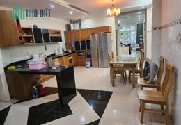 Bán nhà 3 tầng đường Hoàng Thúc Trâm,gần tiểu la,hải châu. giá 7.9 tỷ.