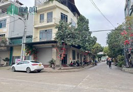Bán nhà 3 tầng hai mặt tiền kinh doanh, tổ 5, TT Quang Minh, Mê Linh. Gần KCN công nhân đông đúc.