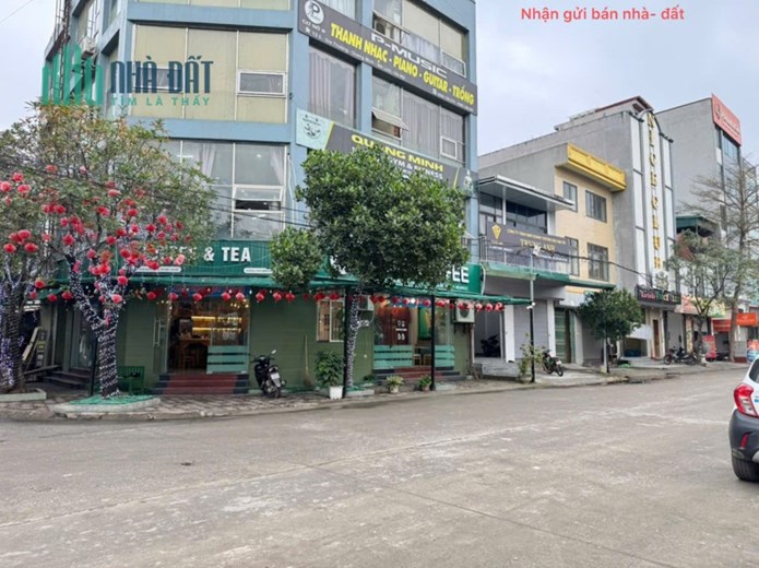 Bán nhà 3 tầng hai mặt tiền kinh doanh, tổ 5, TT Quang Minh, Mê Linh. Gần KCN công nhân đông đúc.