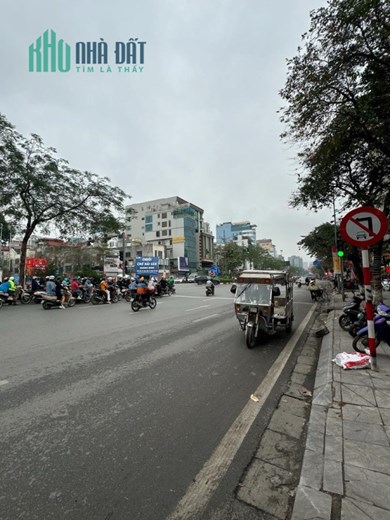10 Tỷ Sở Hữu Ngay Nhà Mặt Phố Đại Cồ Việt - Lô Góc - Vỉa Hè Rộng Kinh Doanh