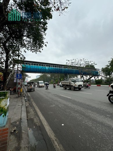 10 Tỷ Sở Hữu Ngay Nhà Mặt Phố Đại Cồ Việt - Lô Góc - Vỉa Hè Rộng Kinh Doanh
