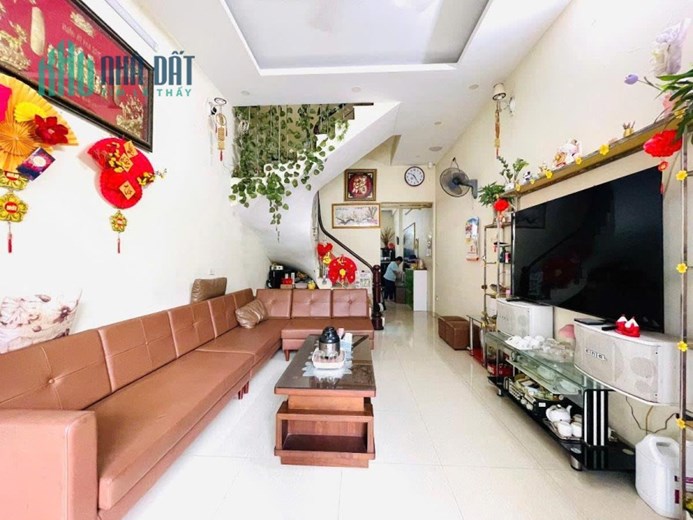 Bán nhà Nguyễn Lương Bằng – 30m² – 4 tầng – Sát phố – Giá chỉ hơn 6 tỷ
